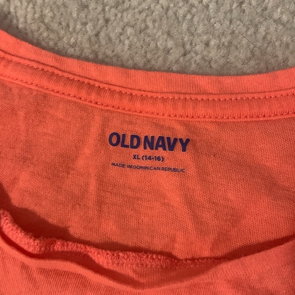 Girls Old Navy Graphic T-Shirt - Picture 2 of 4